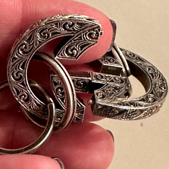 Gucci Engraved Interlocking GG Key Chain NEW IN BOX - Picture 10 of 11